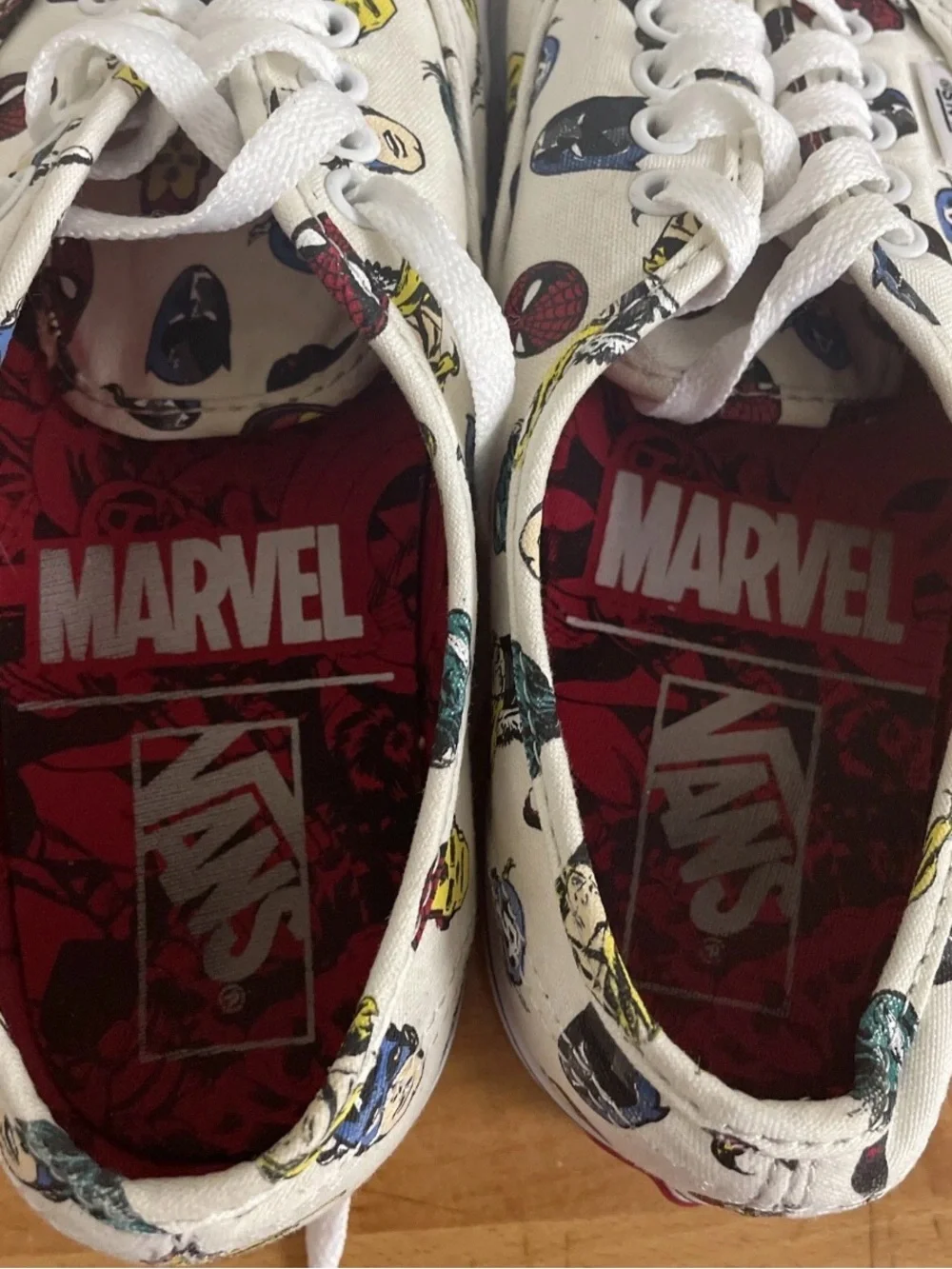 Vans White Marvel Superhero Canvas Low-Top Sneakers Men’s 8.5